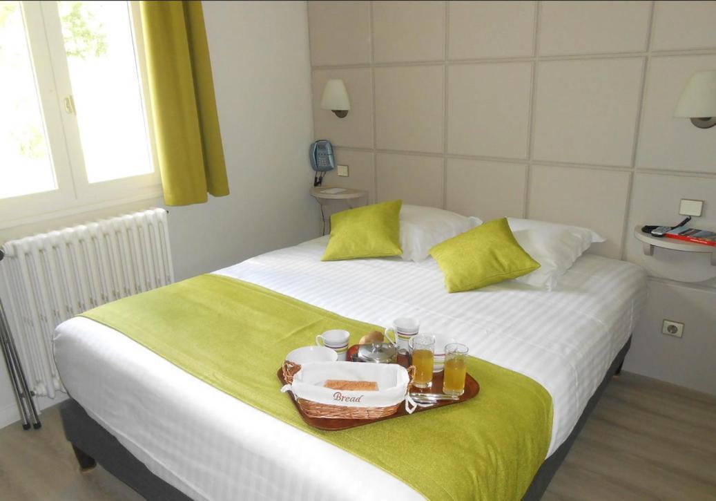 Logis Hotel Le Relais Du Bois Vialotte Льо Шамбон-сюр-Линьон Екстериор снимка