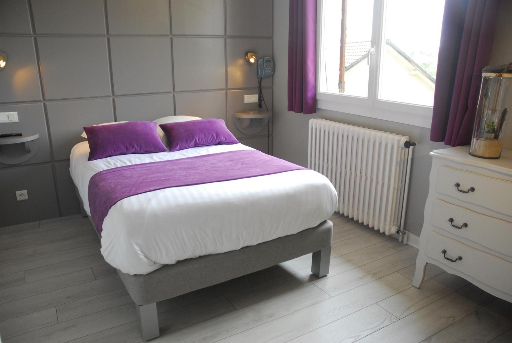 Logis Hotel Le Relais Du Bois Vialotte Льо Шамбон-сюр-Линьон Екстериор снимка