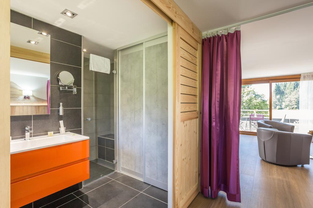 Logis Hotel Le Relais Du Bois Vialotte Льо Шамбон-сюр-Линьон Екстериор снимка