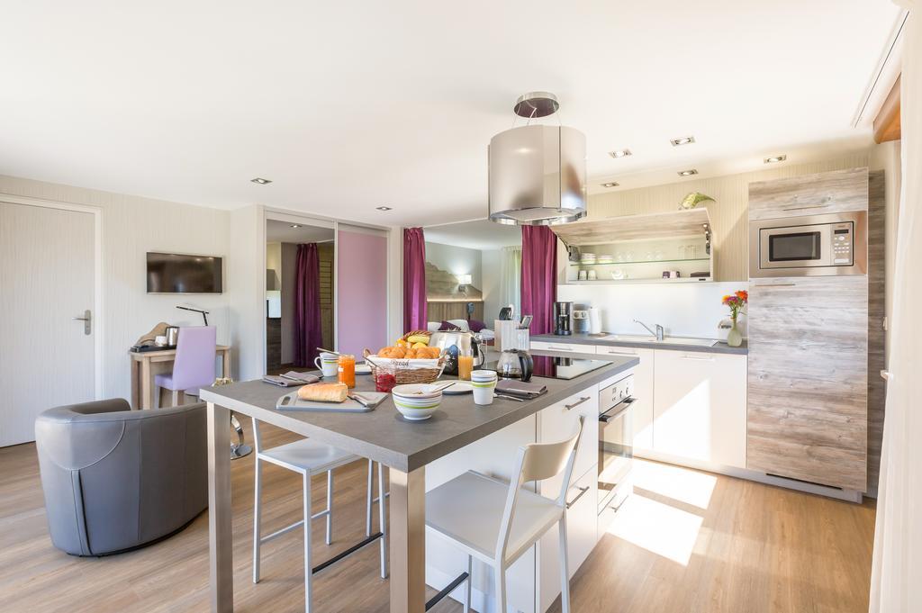 Logis Hotel Le Relais Du Bois Vialotte Льо Шамбон-сюр-Линьон Екстериор снимка