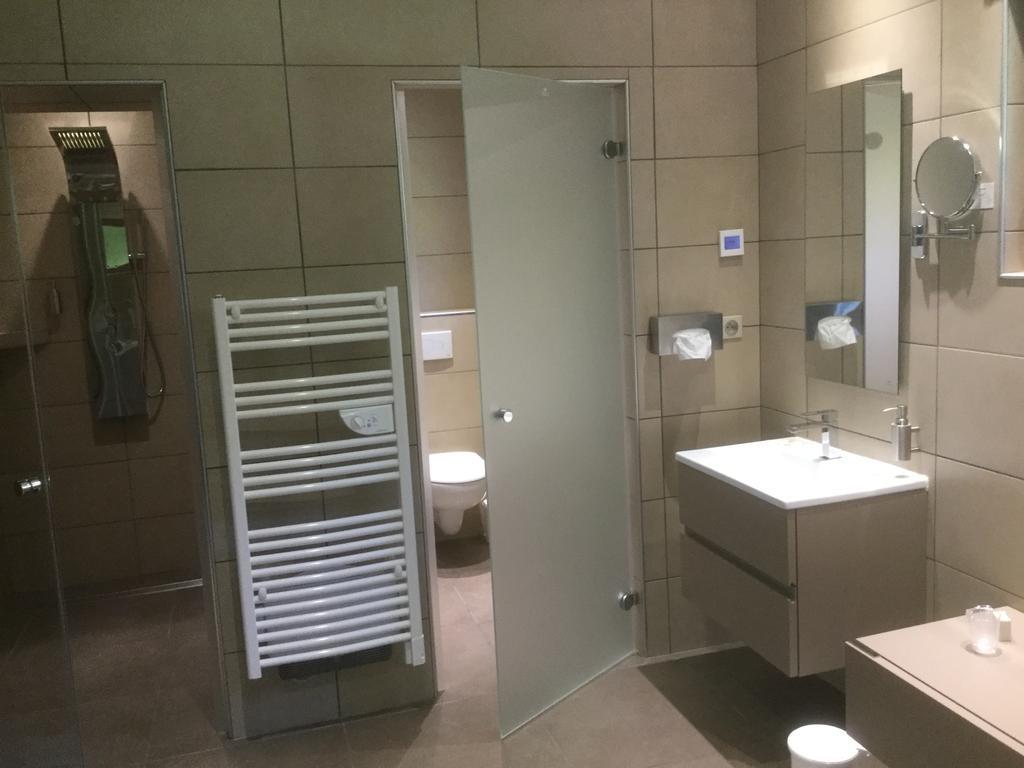 Logis Hotel Le Relais Du Bois Vialotte Льо Шамбон-сюр-Линьон Екстериор снимка